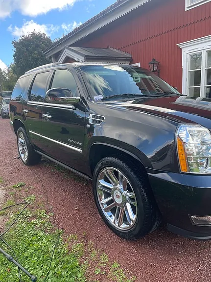 Cadillac Escalade 2013 photo 2