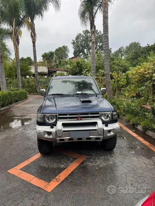 Mitsubishi Pajero 1998 photo 2