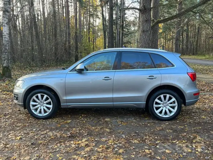 Audi Q5 2010 photo 2