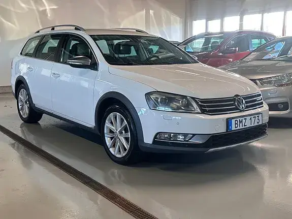 Volkswagen Passat Alltrack 2014 photo 2