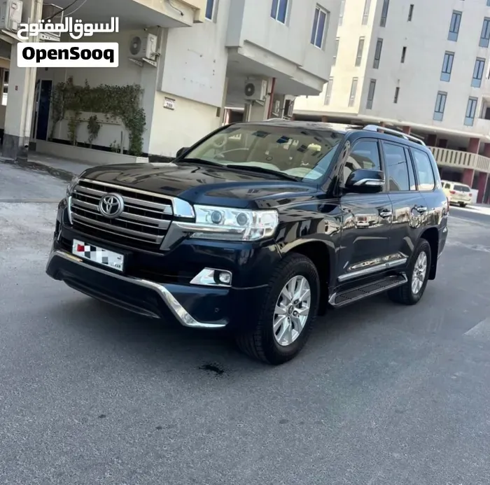 Toyota Land Cruiser 2017 photo 2