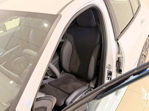 BMW 120 2026 photo 4