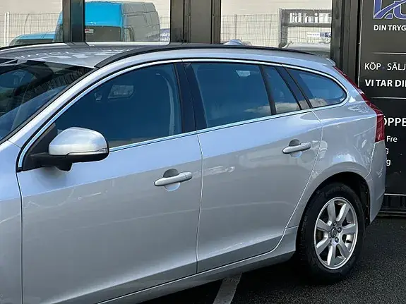 Volvo V60 2011 photo 3