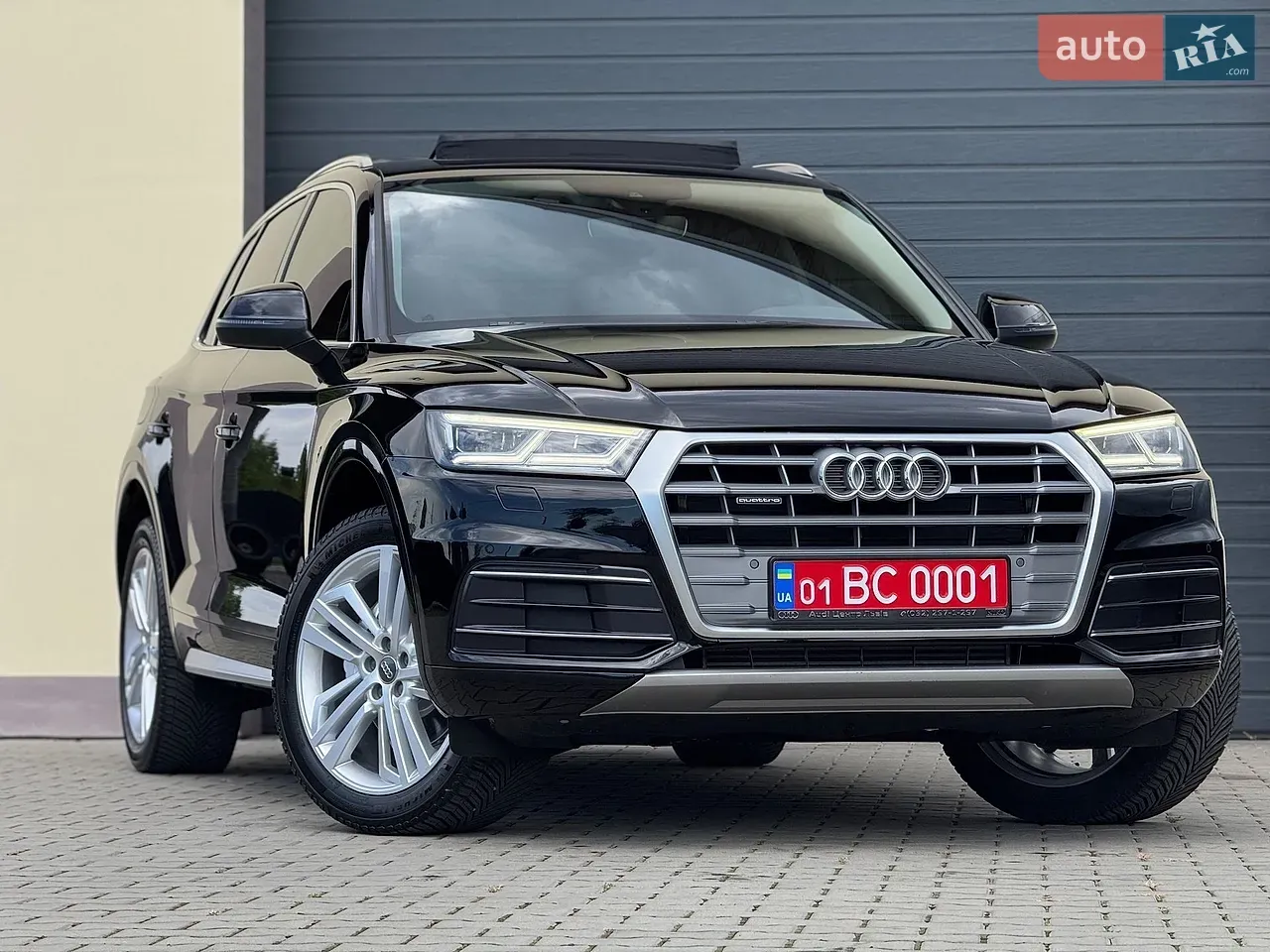 Audi Q5 2017 photo 2