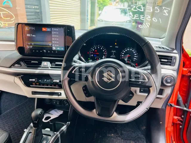 Suzuki Swift 2024 photo 2
