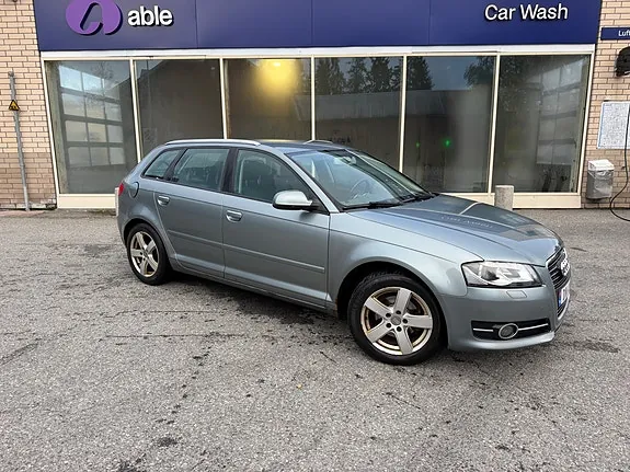 Audi A3 2011 photo 3