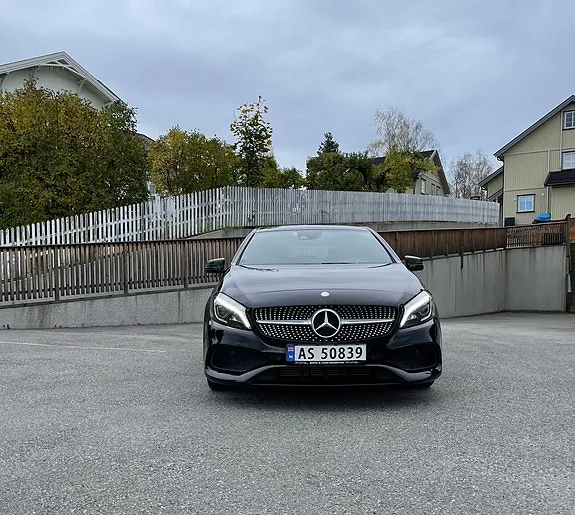 Mercedes-Benz A180 2017 photo 2