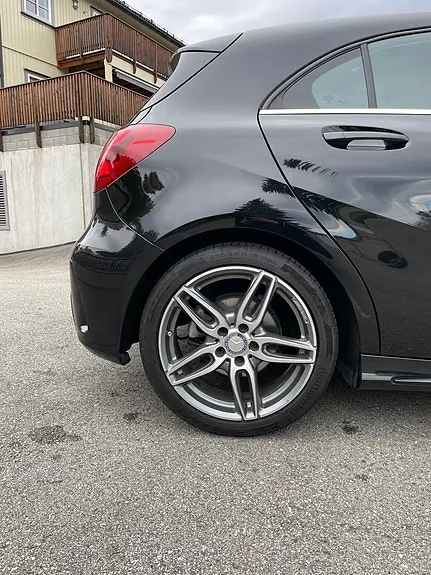 Mercedes-Benz A180 2017 photo 5