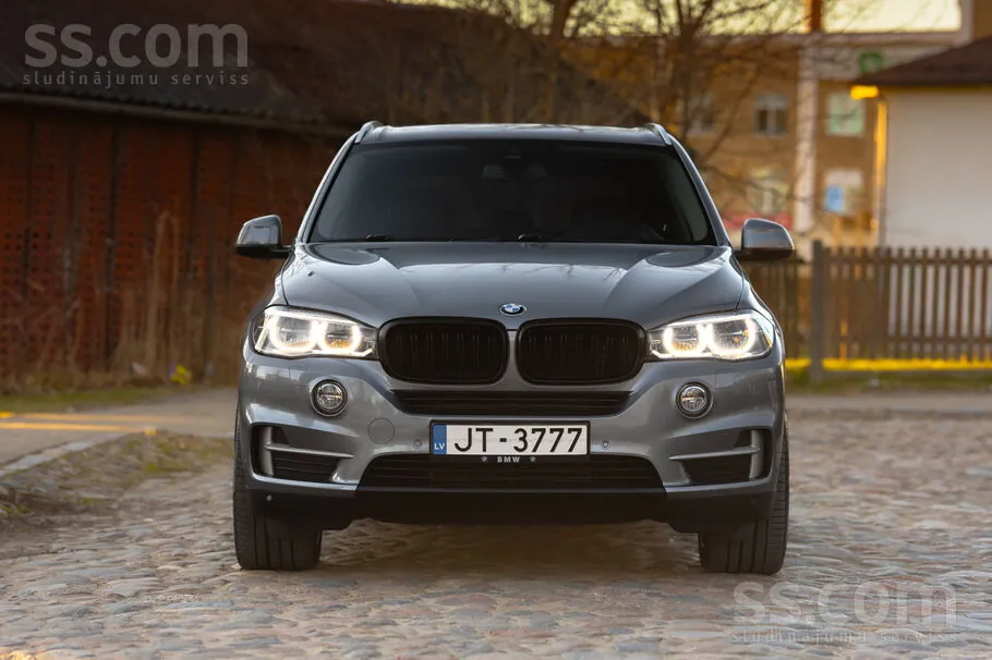 BMW X5 2016 photo 2