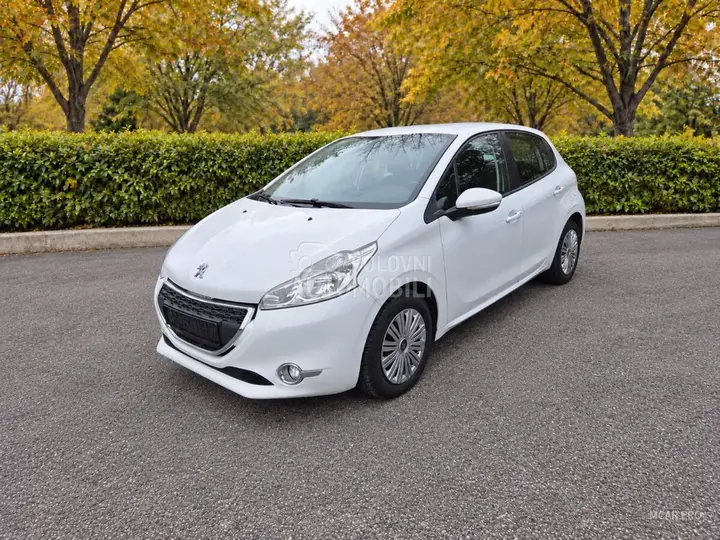 Peugeot 208 2014 photo 2