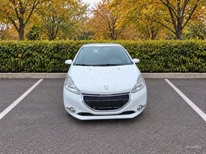 Peugeot 208 2014 photo 5