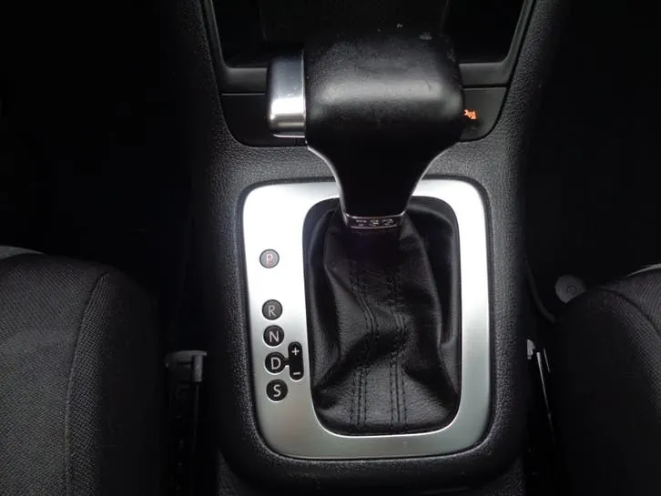 Volkswagen Golf Plus 2010 photo 3
