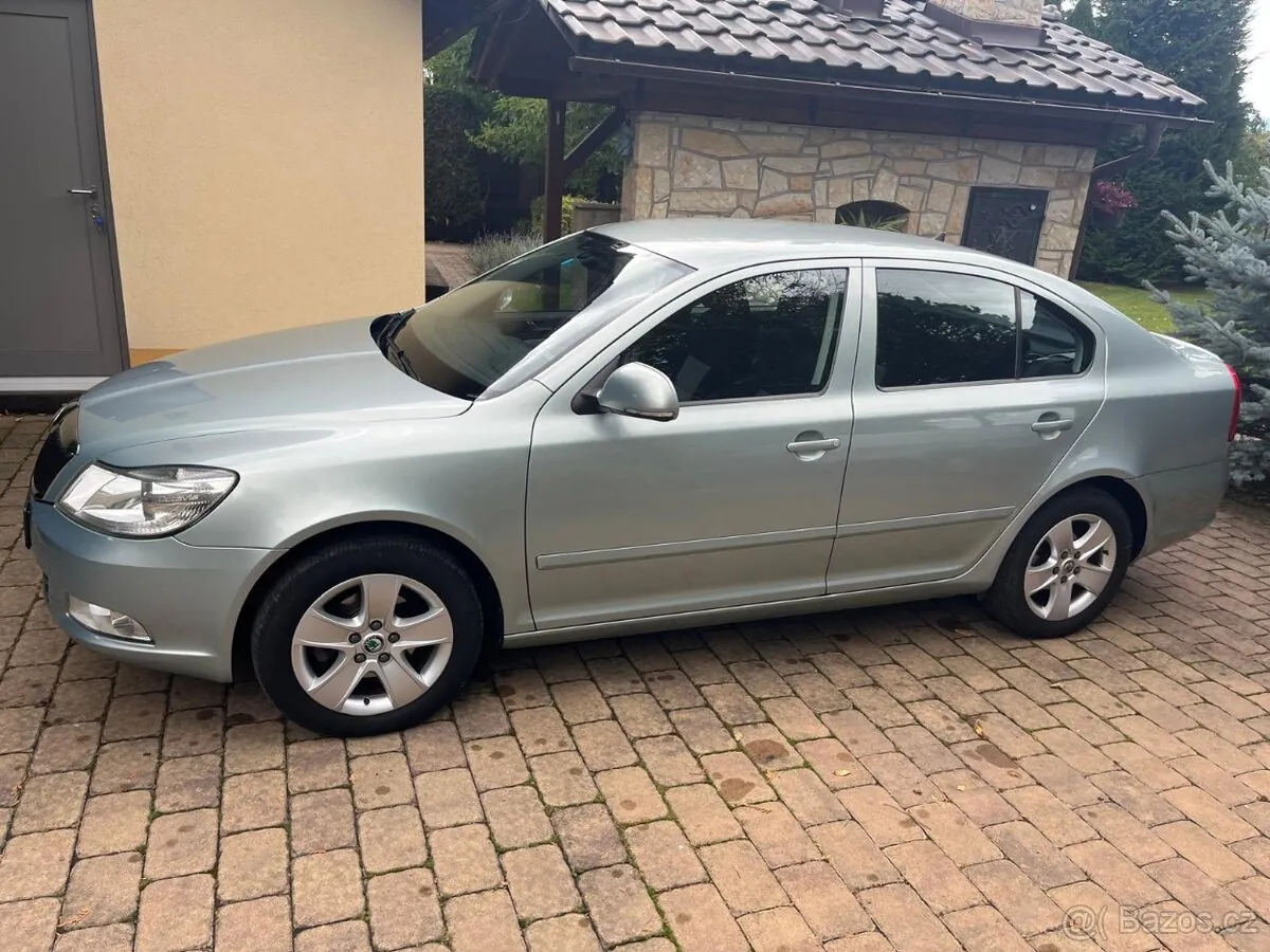 Skoda Octavia 2012 photo 4