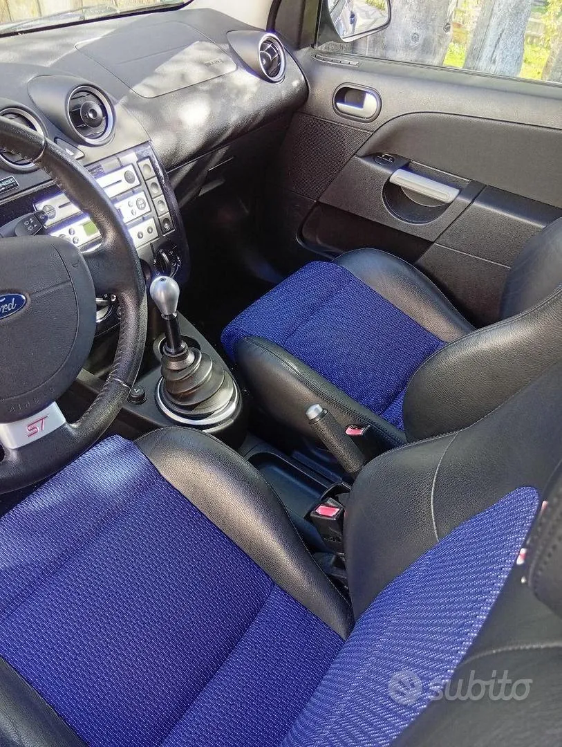Ford Fiesta 2005 photo 4