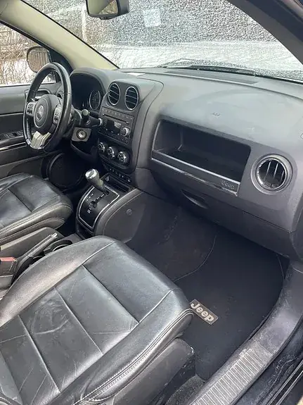Jeep Compass 2011 photo 2