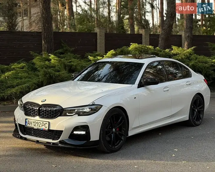 BMW 3 Series 2019 photo 3