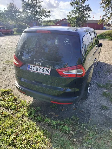 Ford Galaxy 2012 photo 5