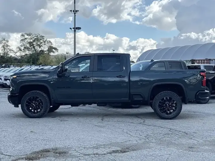Chevrolet Silverado 2500 2026 photo 5