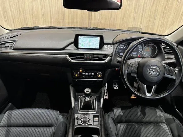 Mazda Atenza Sedan 2015 photo 3