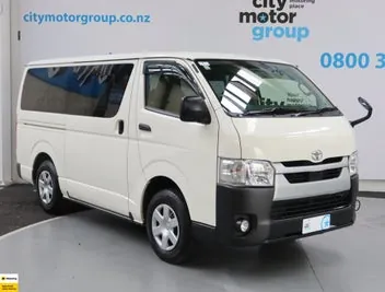 Toyota Hiace 2020 photo 2