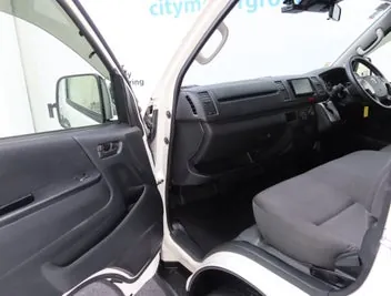 Toyota Hiace 2020 photo 5