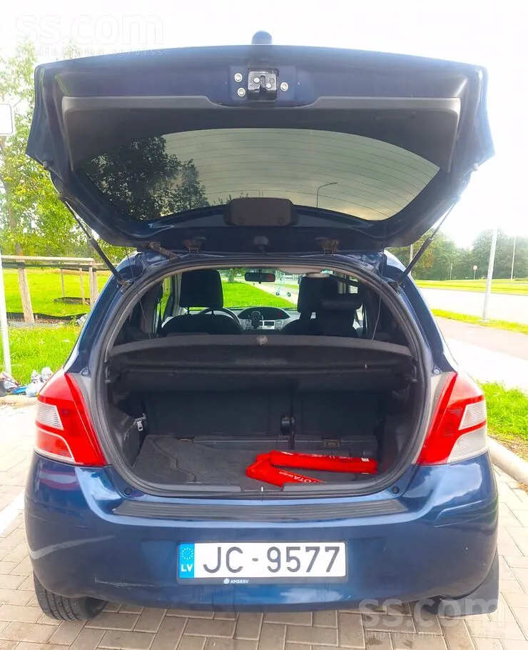 Toyota Yaris 2010 photo 5