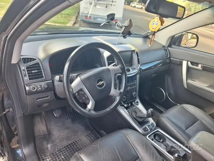Chevrolet Captiva 2011 photo 2