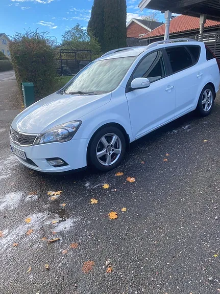 Kia Ceed 2011 photo 2