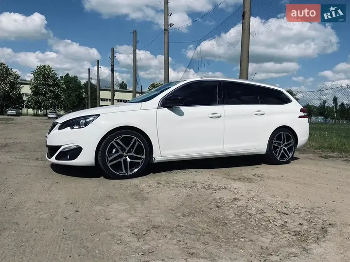 Peugeot 308 2014 photo 3