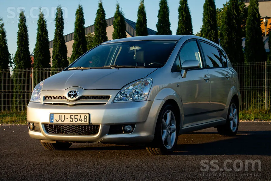 Toyota Corolla Verso 2005 photo 3