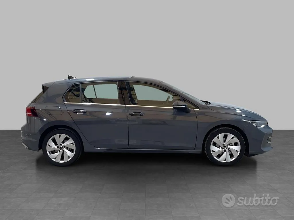 Volkswagen Golf 2025 photo 4