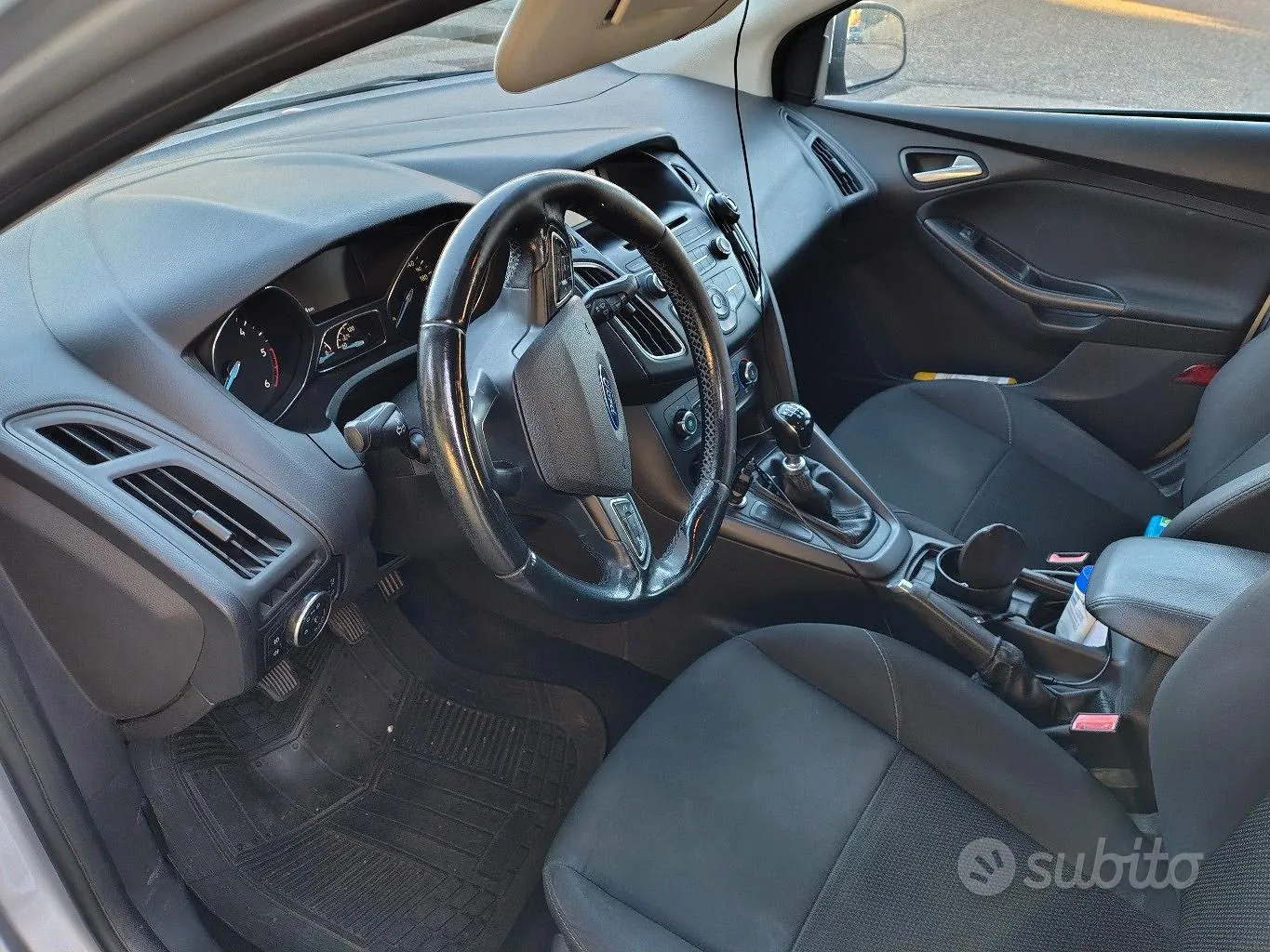 Ford Focus 2015 photo 2
