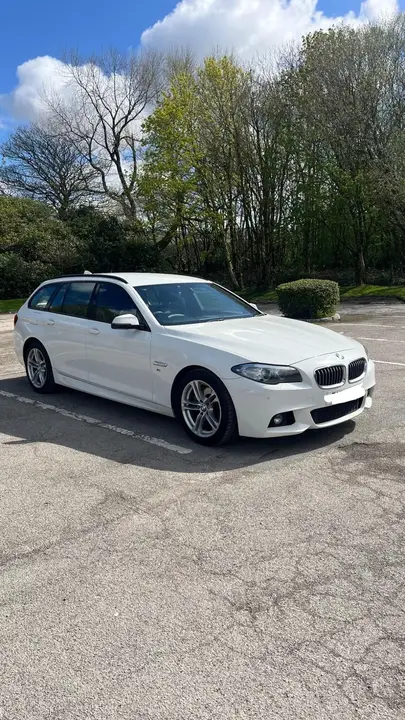 BMW 5 Series 2015 photo 2