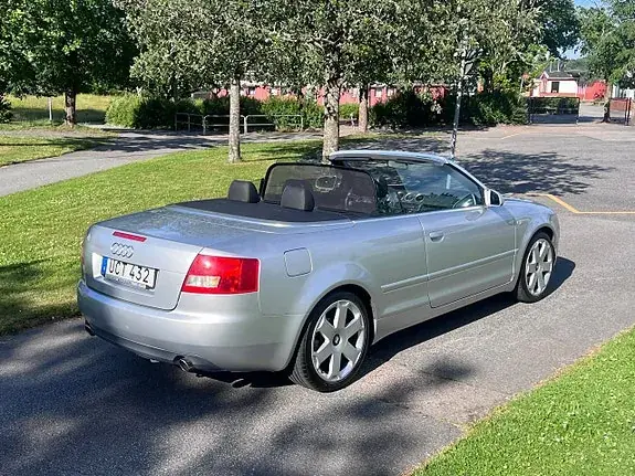 Audi A4 2003 photo 4