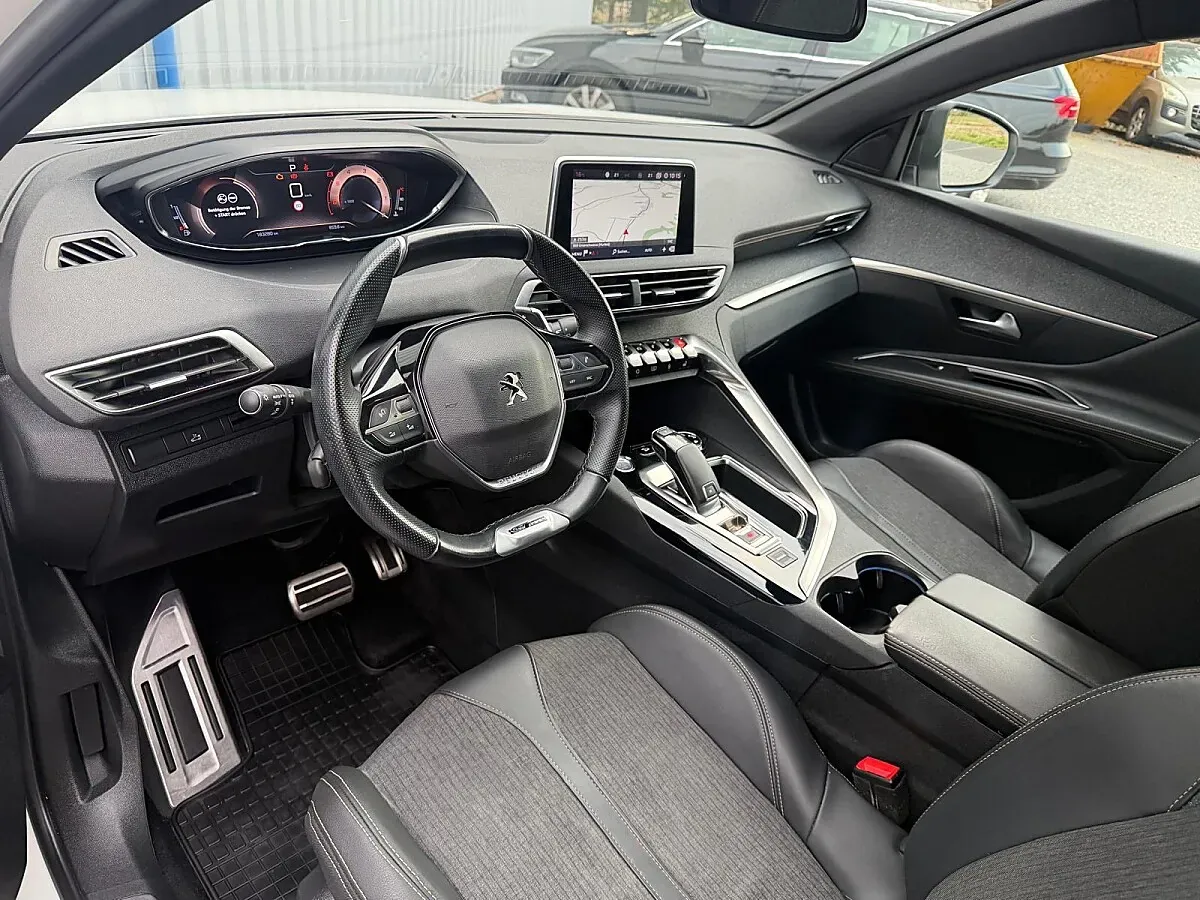 Peugeot 3008 2019 photo 3
