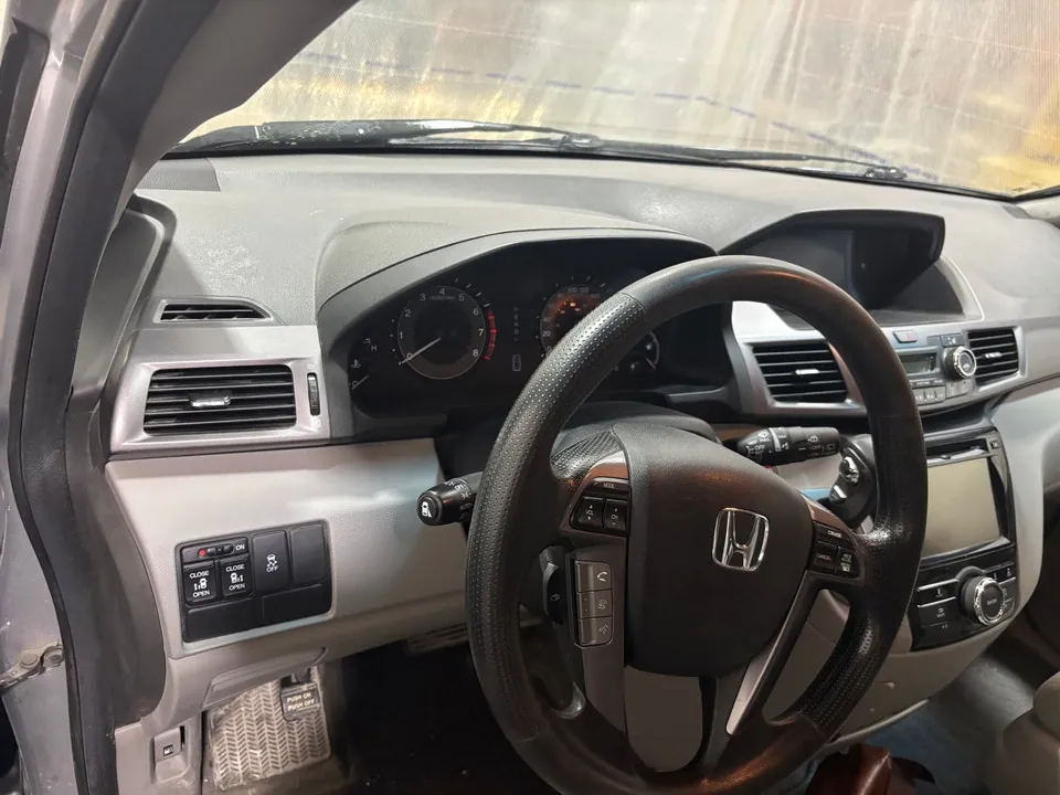Honda Odyssey 2014 photo 5