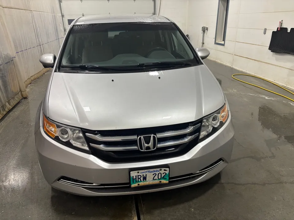 Honda Odyssey 2014 photo 2