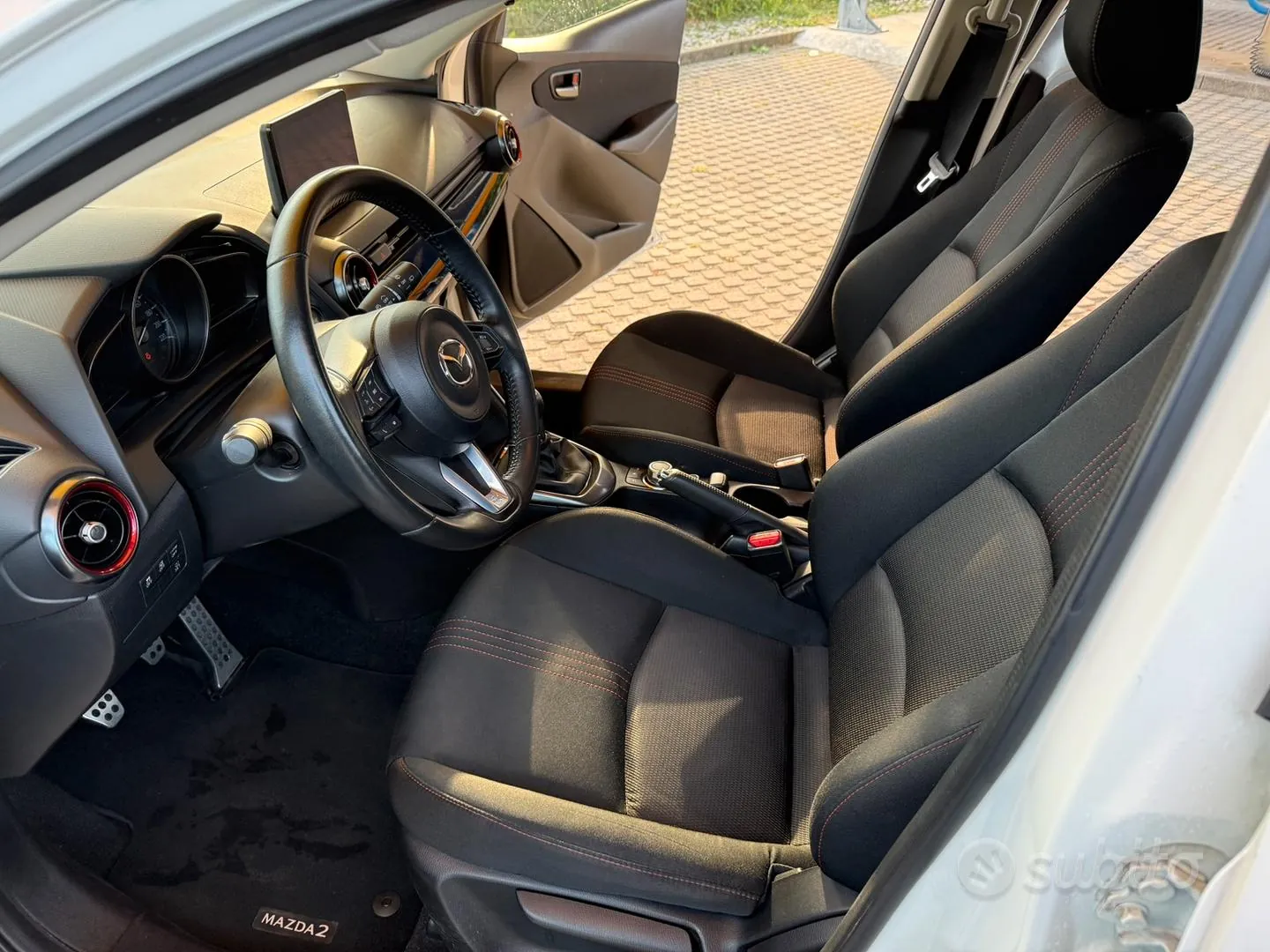 Mazda 2 2023 photo 4