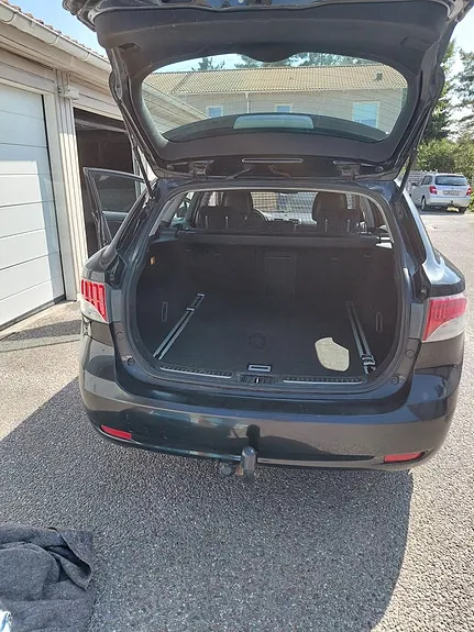 Toyota Avensis 2011 photo 3