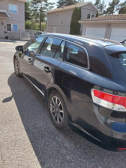 Toyota Avensis 2011 photo 4