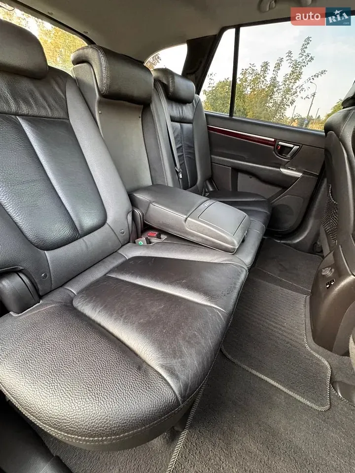 Hyundai Santa Fe 2012 photo 5