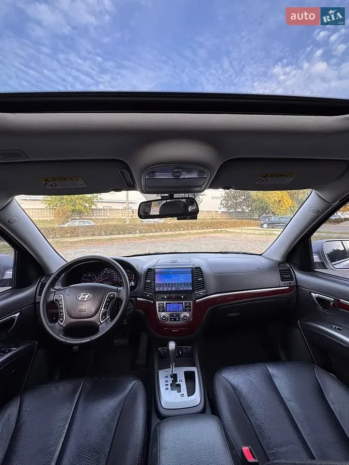 Hyundai Santa Fe 2012 photo 3