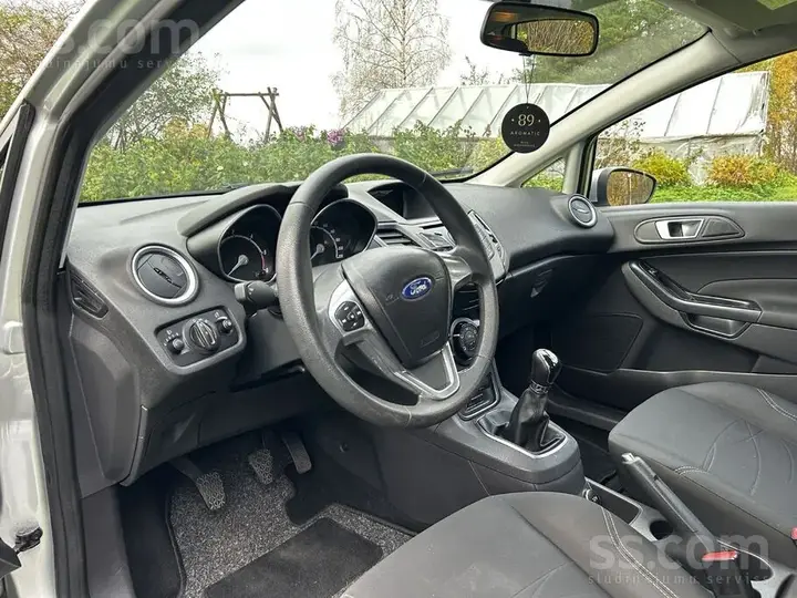 Ford Fiesta 2013 photo 5