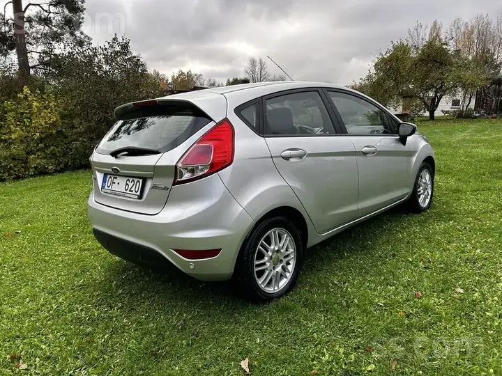 Ford Fiesta 2013 photo 3