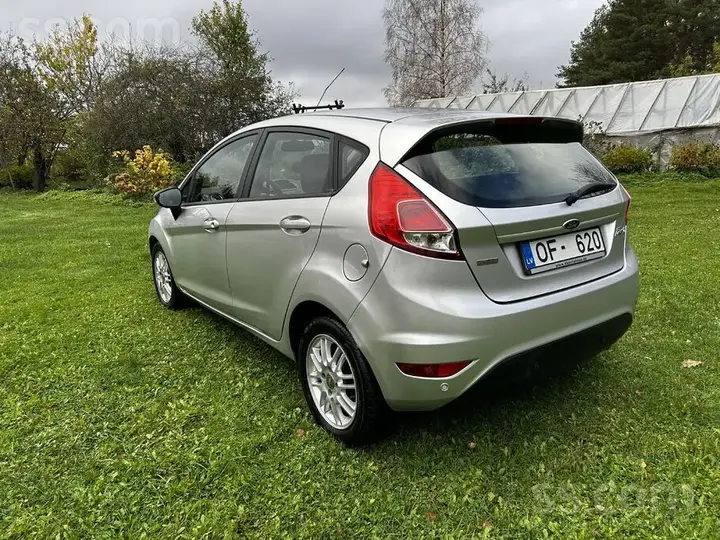 Ford Fiesta 2013 photo 4