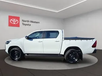 Toyota Hilux 2025 photo 5