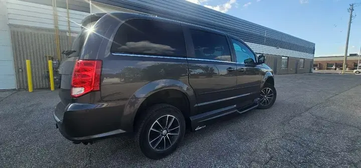 Dodge Grand Caravan 2017 photo 5
