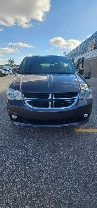 Dodge Grand Caravan 2017 photo 2