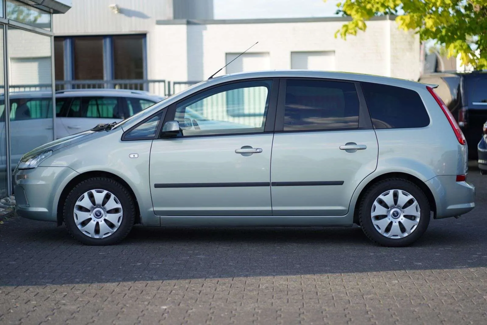 Ford C-Max 2008 photo 2