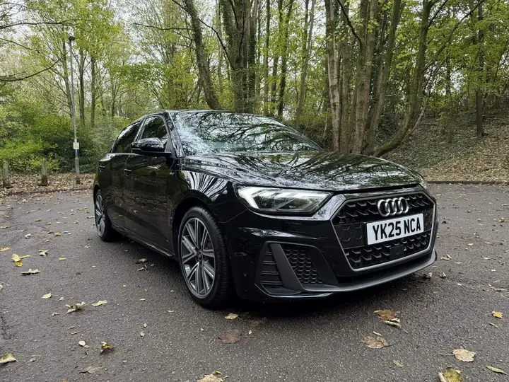 Audi A1 2025 photo 4